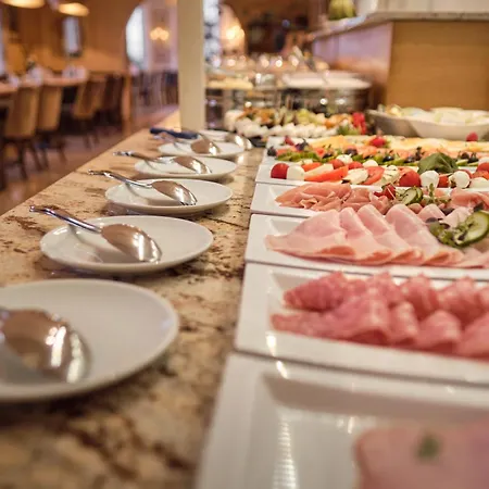 Wittelsbacher Hoeh Hotel 3*