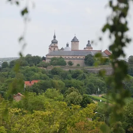 Отель Wittelsbacher Hoeh 3*