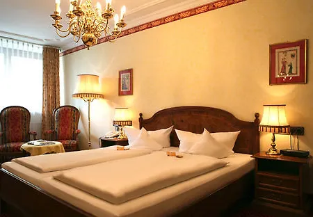 Hotel Wittelsbacher Hoeh 3*